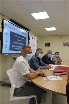 André Arrouche, maire de Saint-Pons, Josian Cabrol, président CdCMC, Pierre Castoldi, Sous-Préfet de Béziers, Luc Louis, maire d'Olonzac